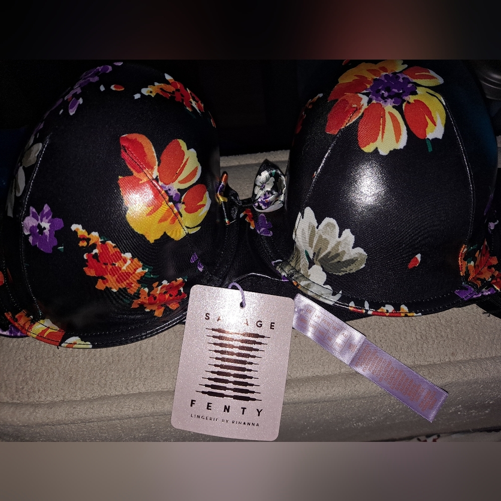 Fenty bra
